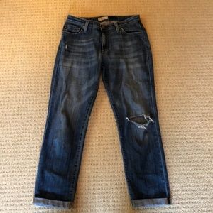 Mid rise boyfriend jeans